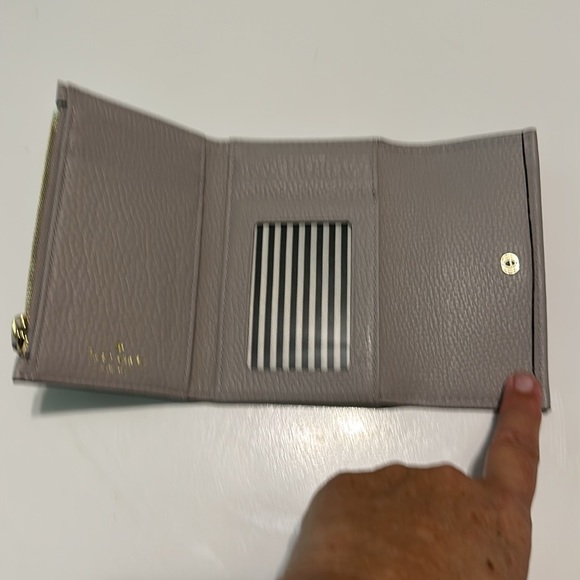 Kate Spade - Picture 2 of 3